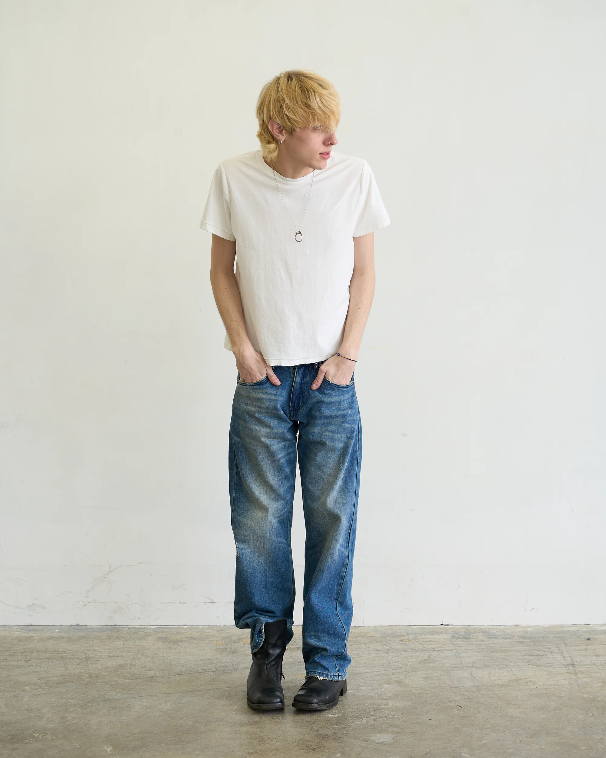 BEATNIK TEE [WHITE] - Image 4