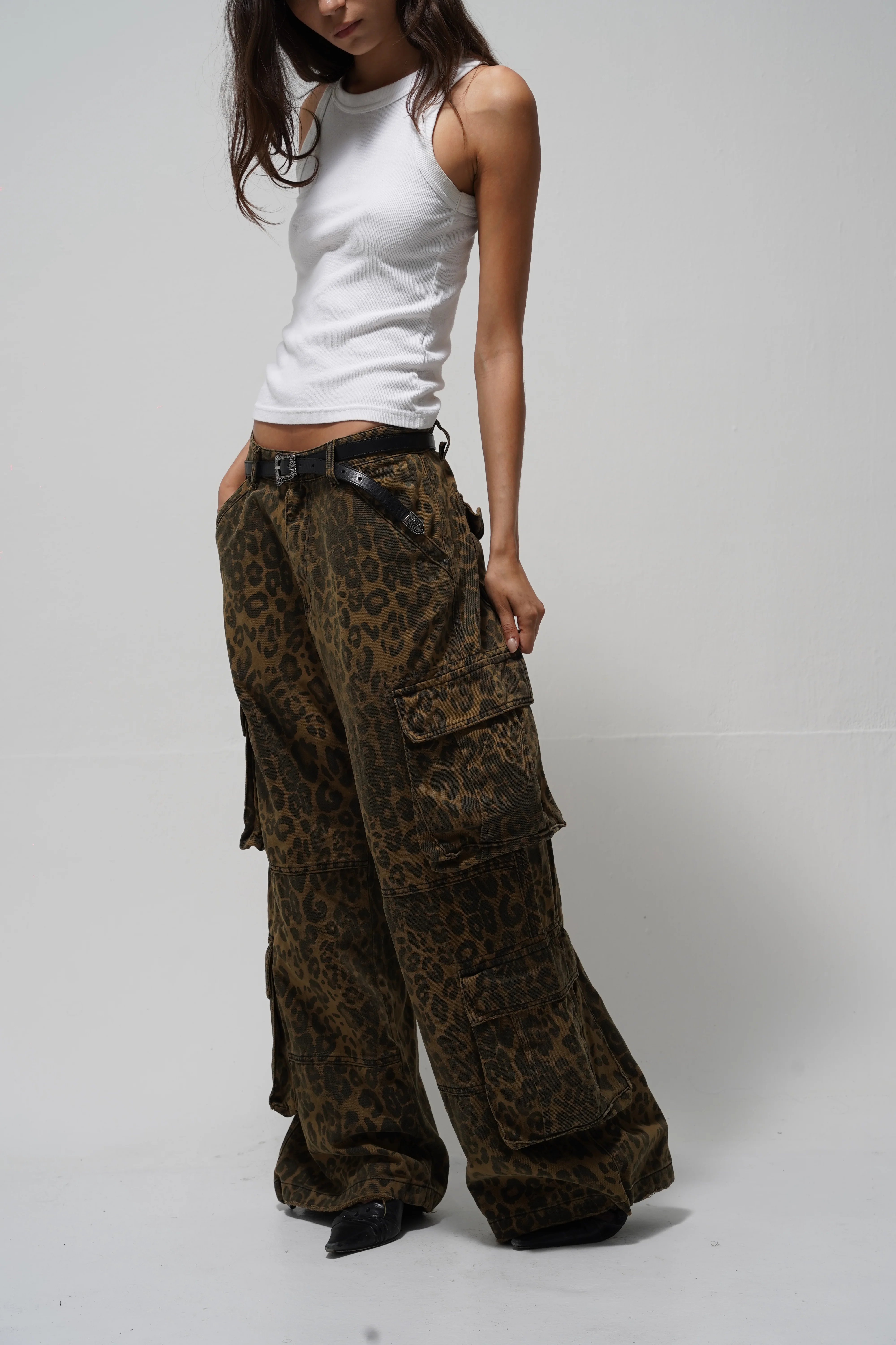 PRECIOUS CARGO PANTS [LEOPARD] - Image 3