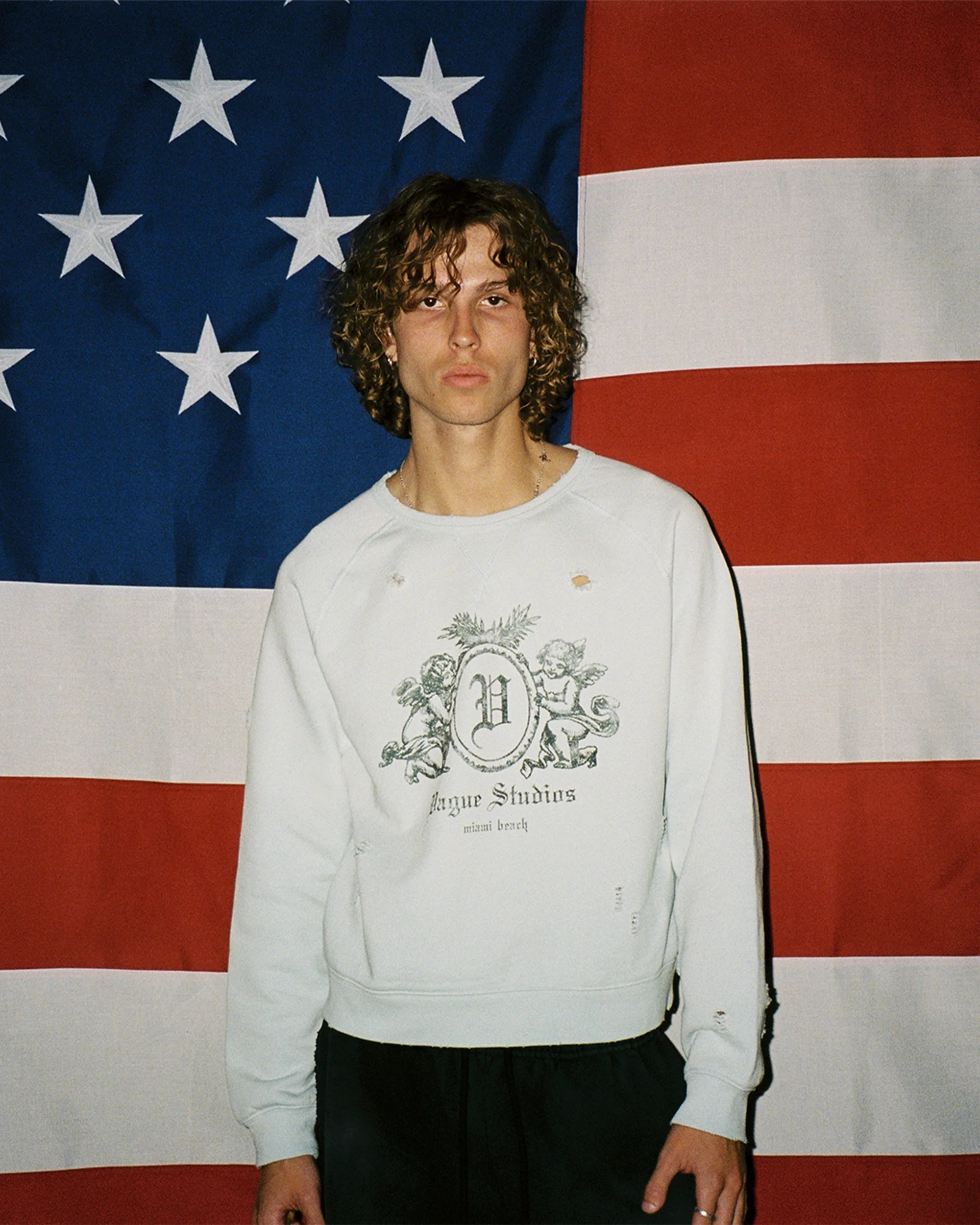 RESORT CREWNECK [ICE] - Image 3