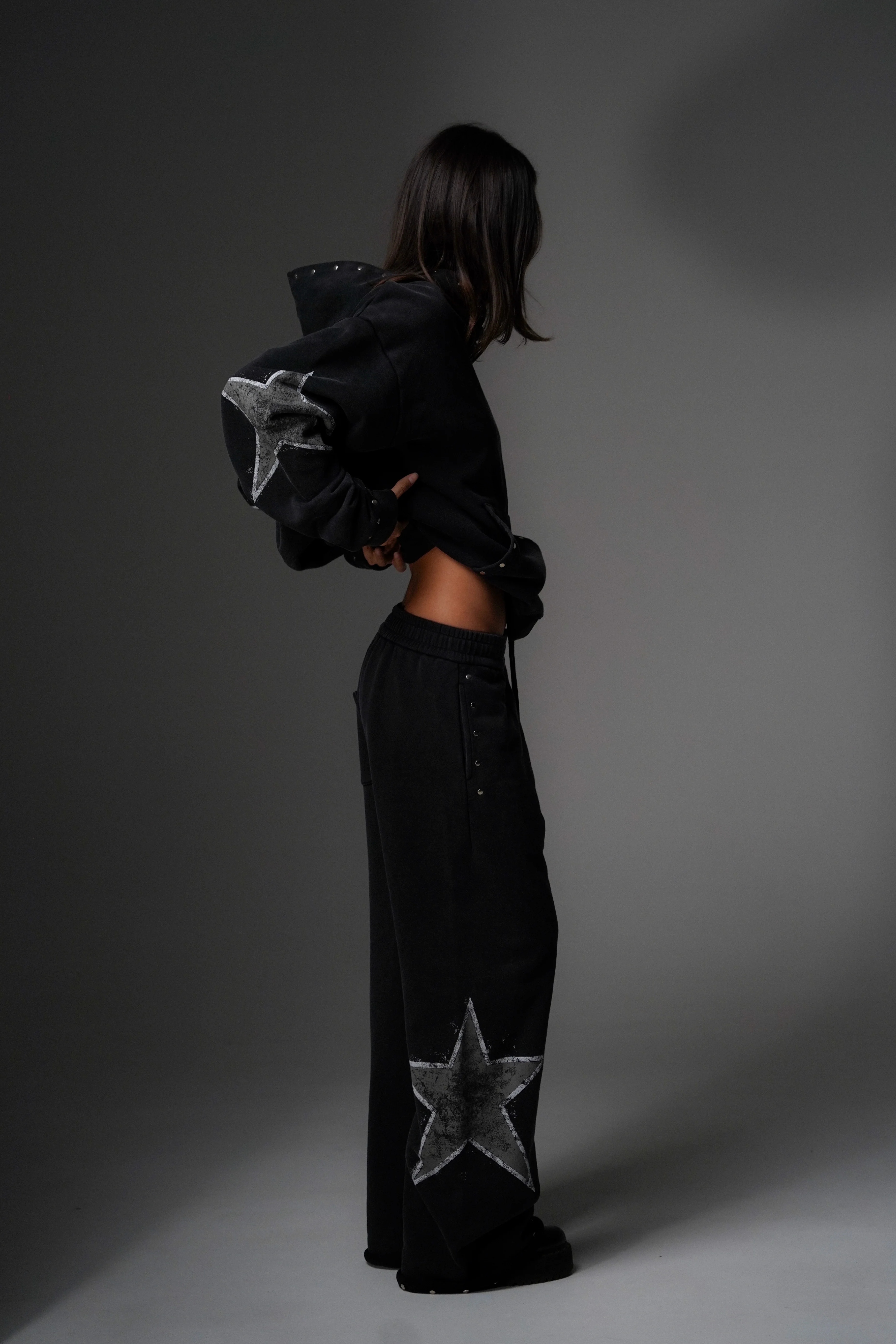 STAR STUDDED SWEATPANTS [BLACK] - Image 3