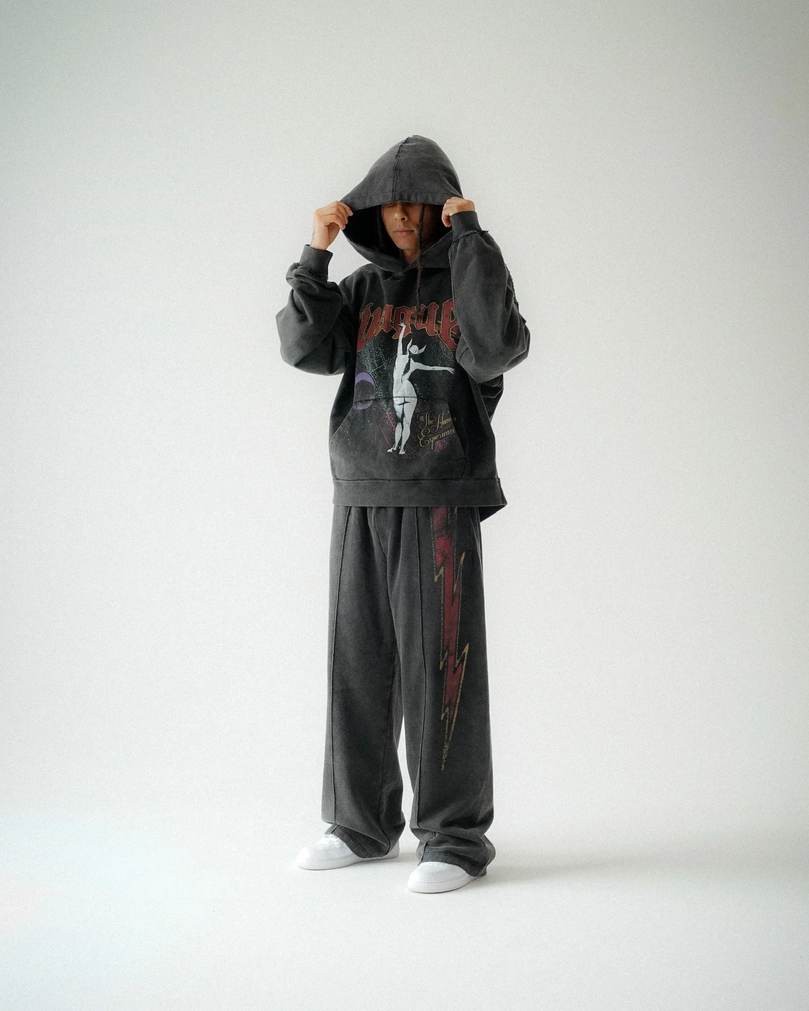 STRIKE SWEATPANTS [VINTAGE BLACK] - Image 3