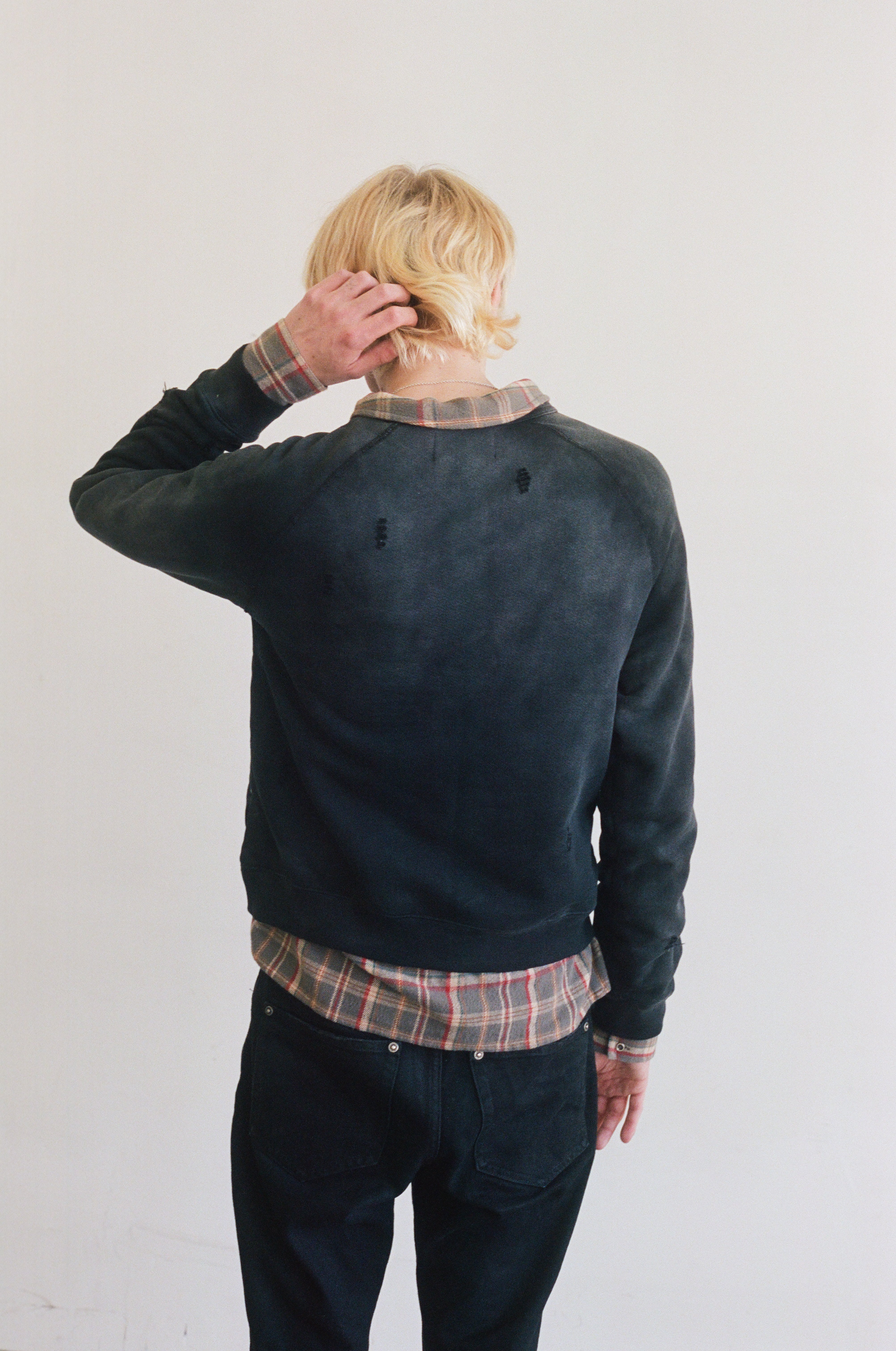STUDIO CREWNECK [SUNBEAT BLACK] - Image 6
