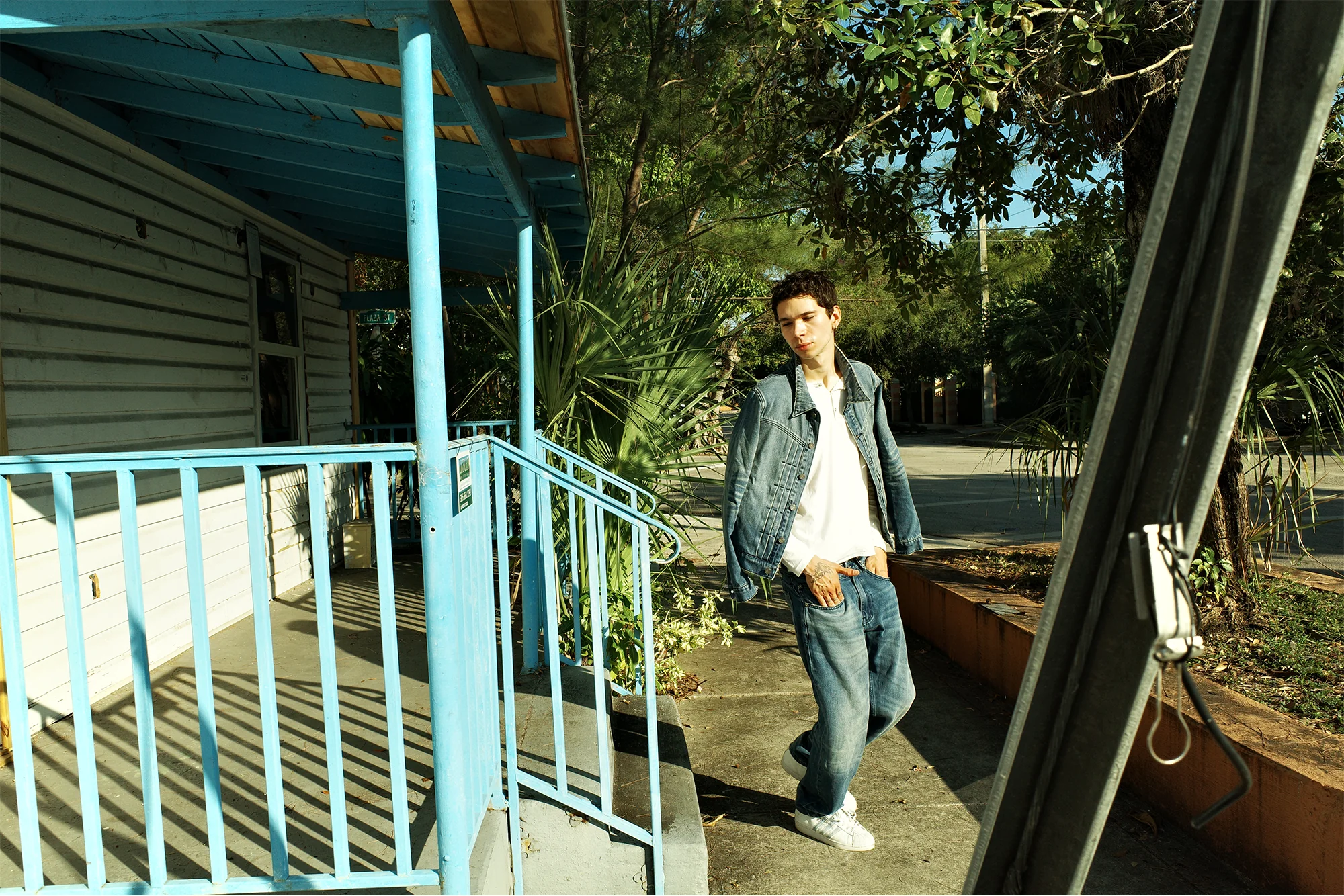 STUDIO DENIM [STONES' WASH] - Image 16