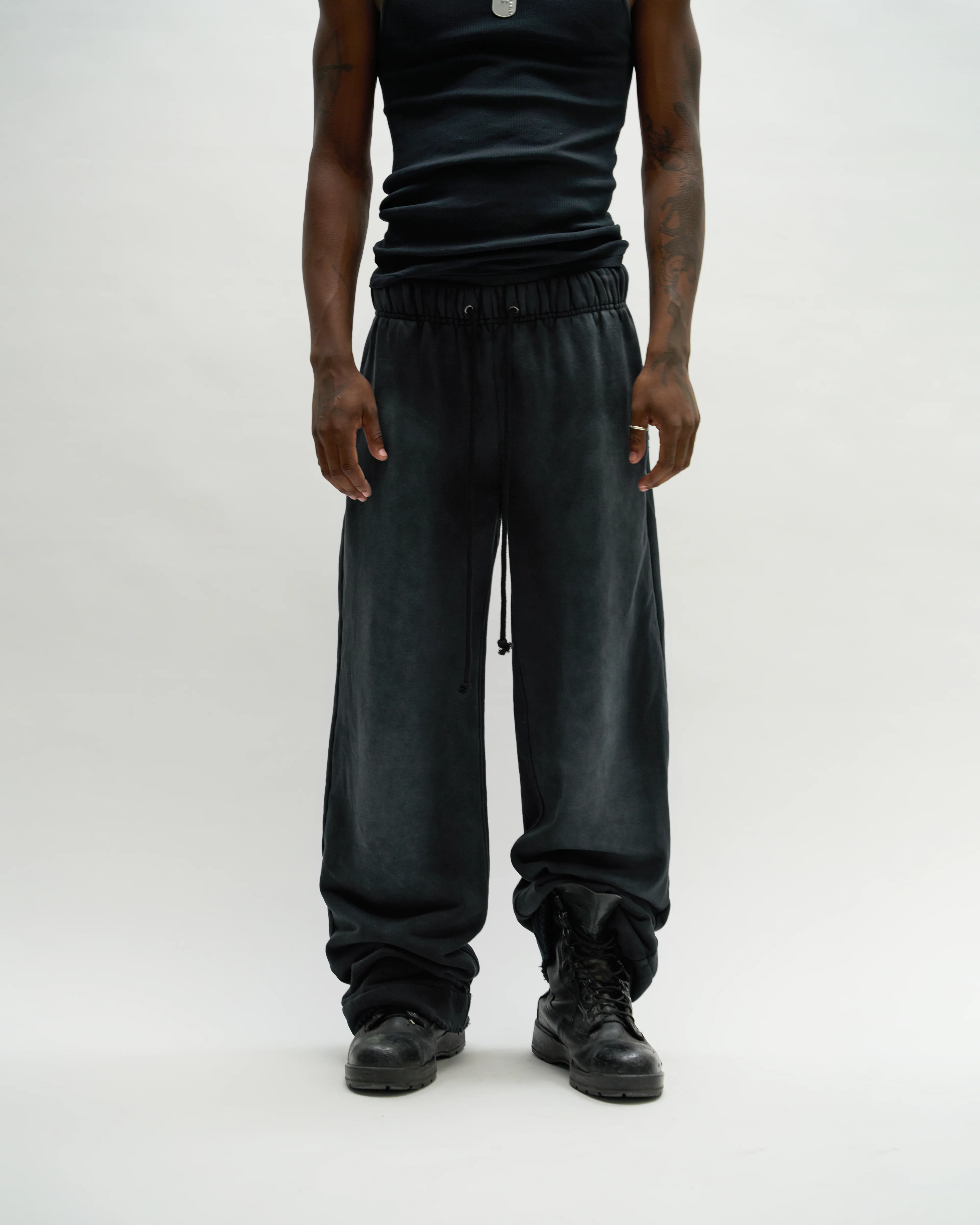 STUDIO SWEATPANTS [SUNBEAT BLACK] - Image 3