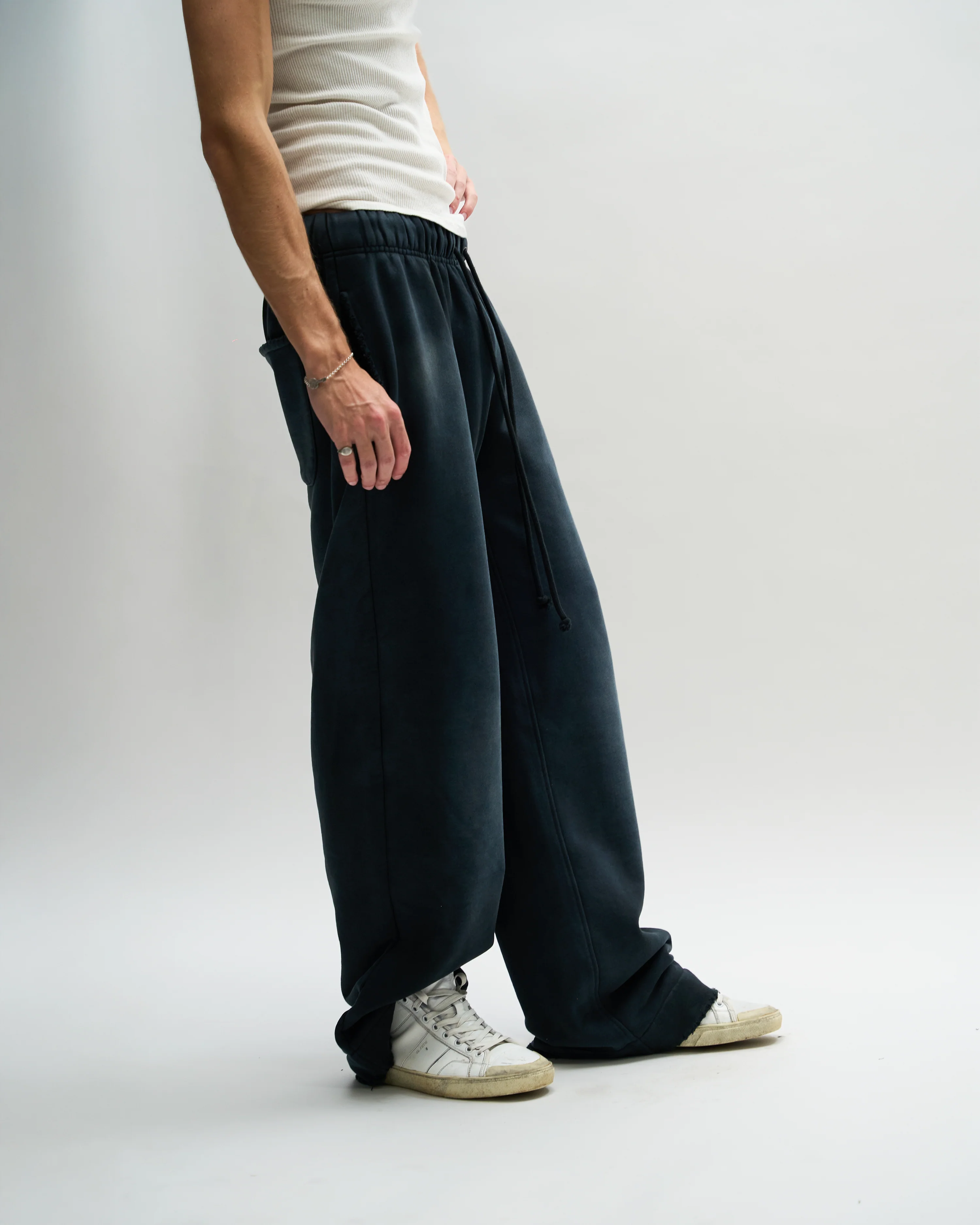 STUDIO SWEATPANTS [SUNBEAT BLACK] - Image 9