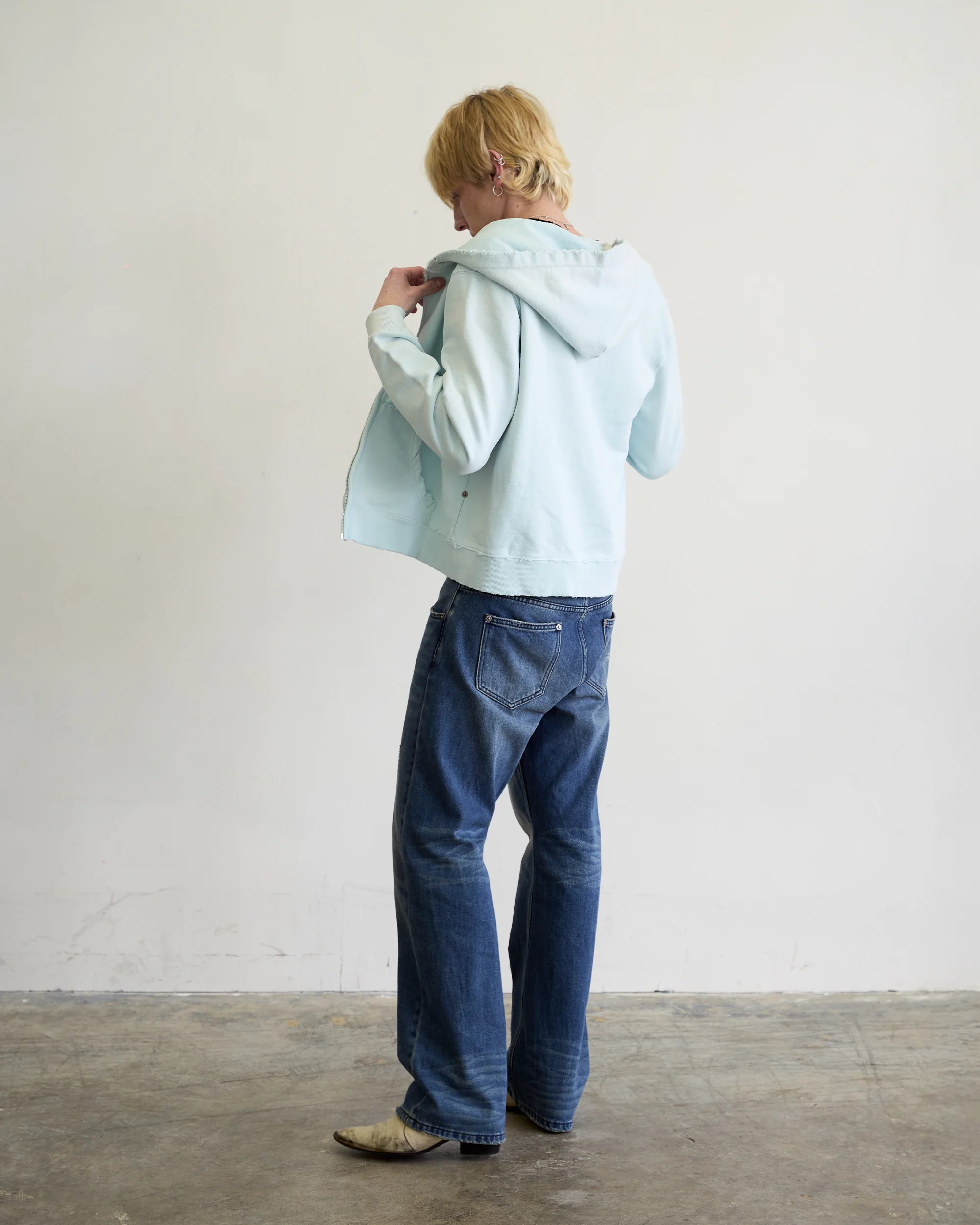 STUDIO ZIP-UP [ICE] - Image 4