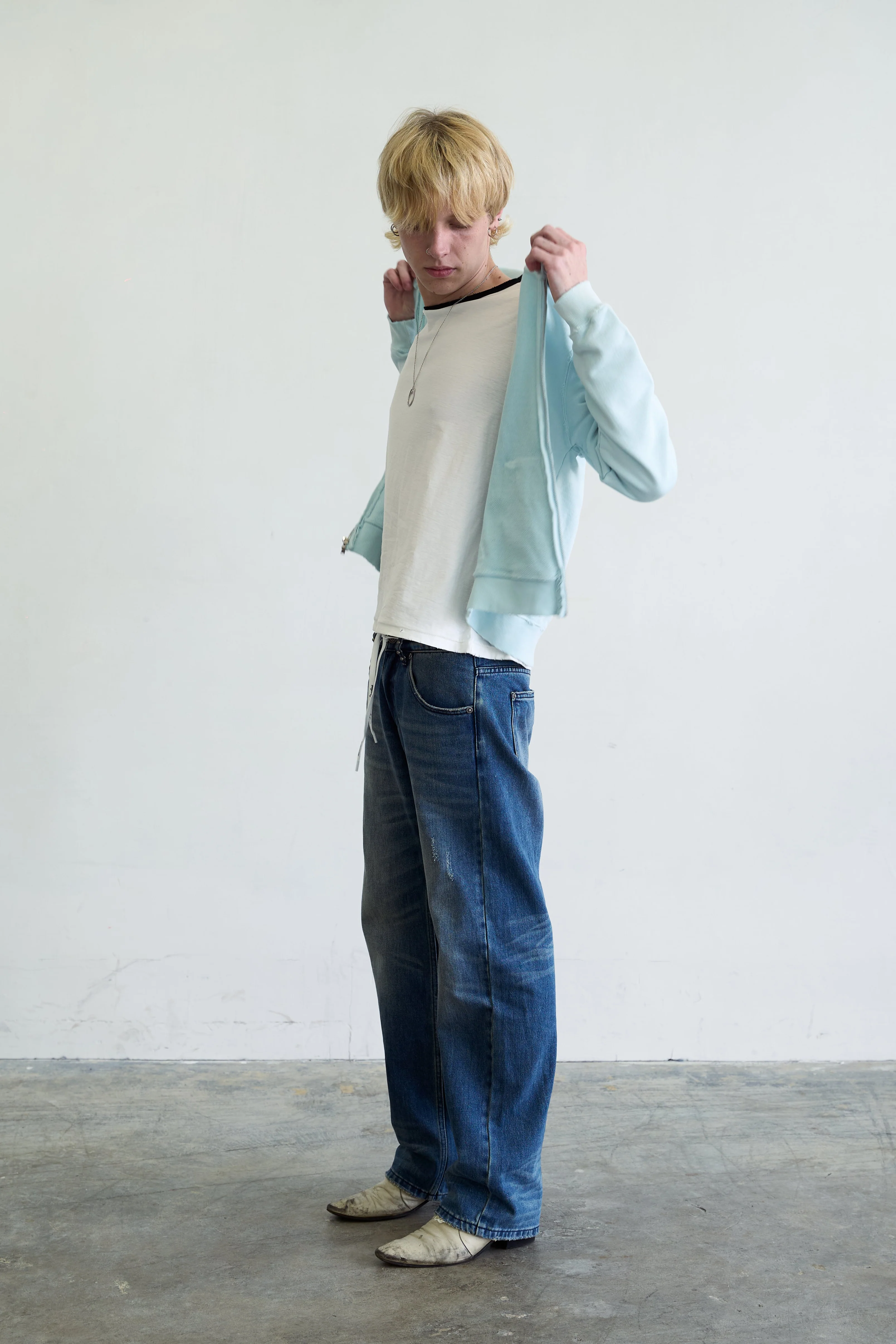 STUDIO ZIP-UP [ICE] - Image 9