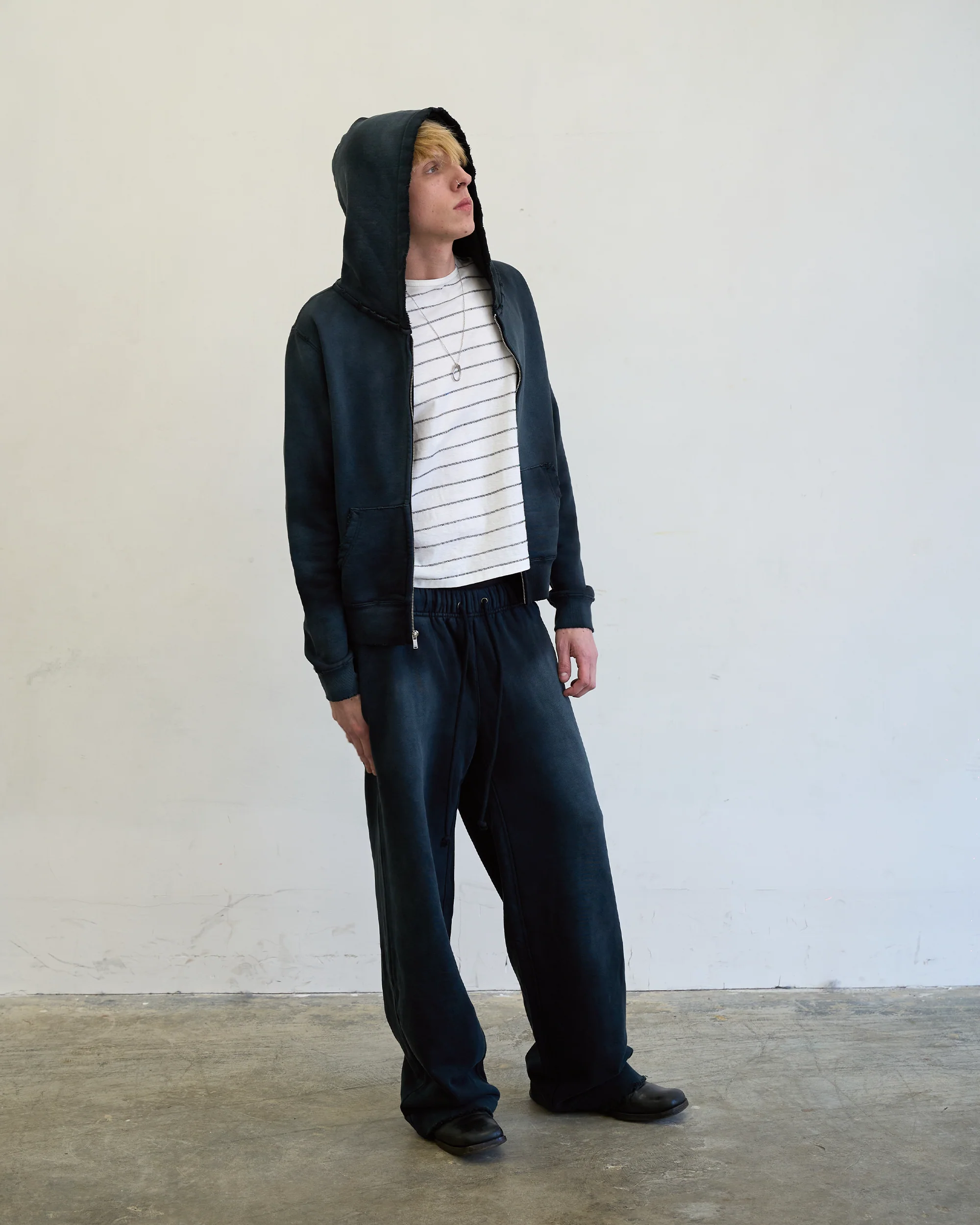 STUDIO ZIP-UP [SUNBEAT BLACK] - Image 3