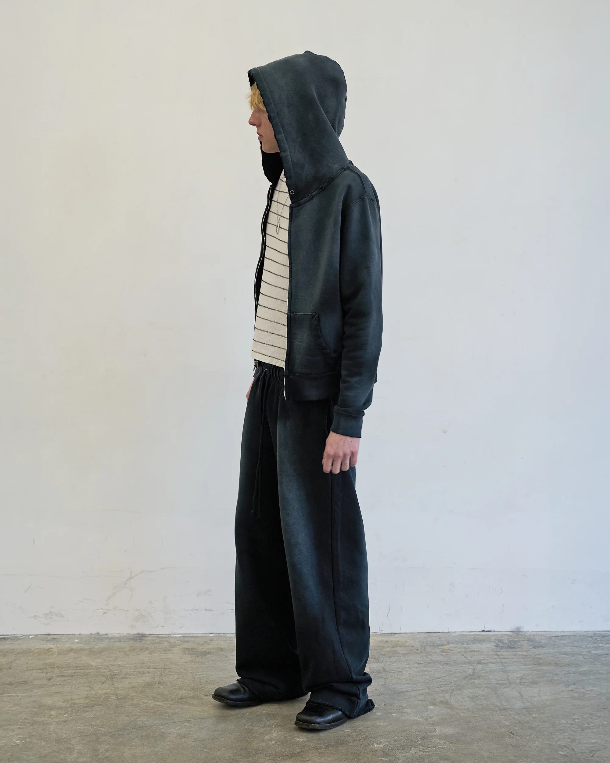 STUDIO ZIP-UP [SUNBEAT BLACK] - Image 4