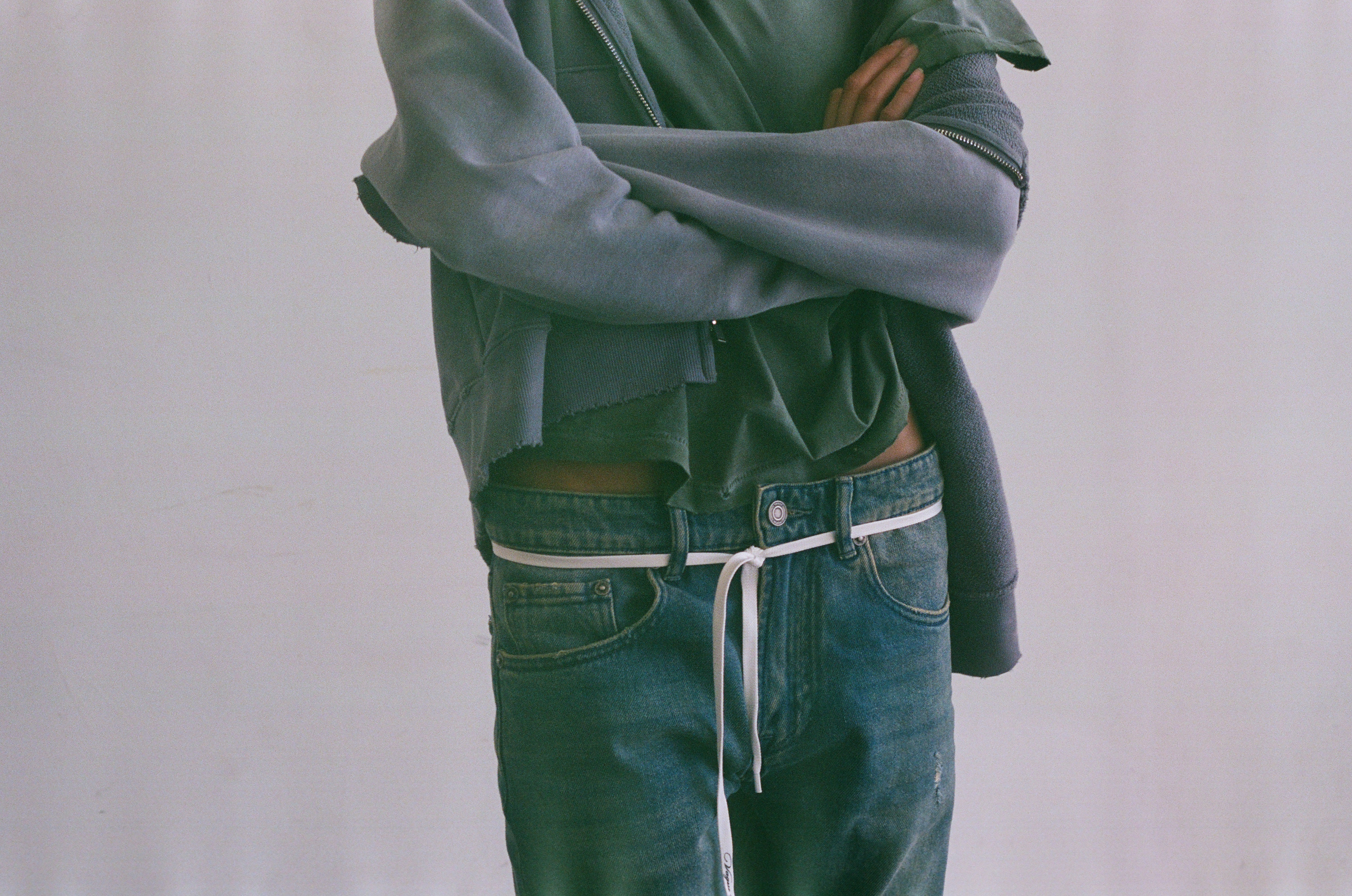 STUDIO ZIP-UP [SUNBEAT GREY] - Image 15